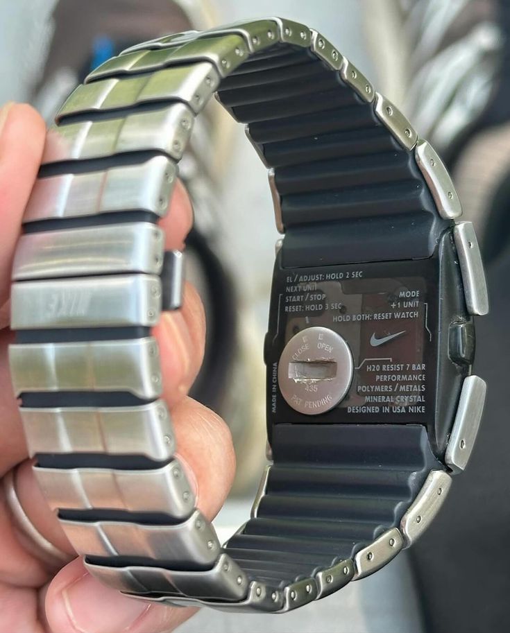 Nike digital scrolling model